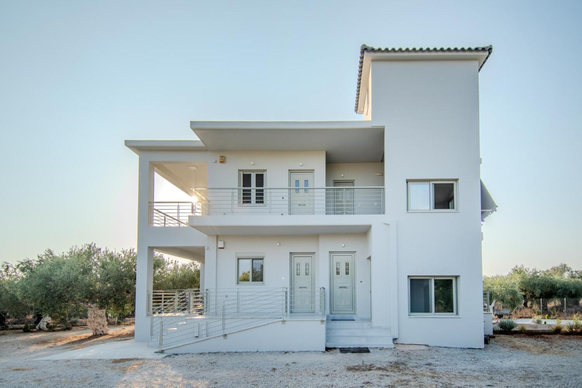 Alonakia Home Suites Filiatra Exterior photo